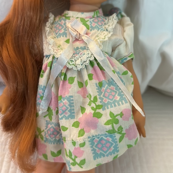 Cinnamon doll by Ideal Chrissy’s little sister very cute hair grows & goes nice - Picture 5 of 14